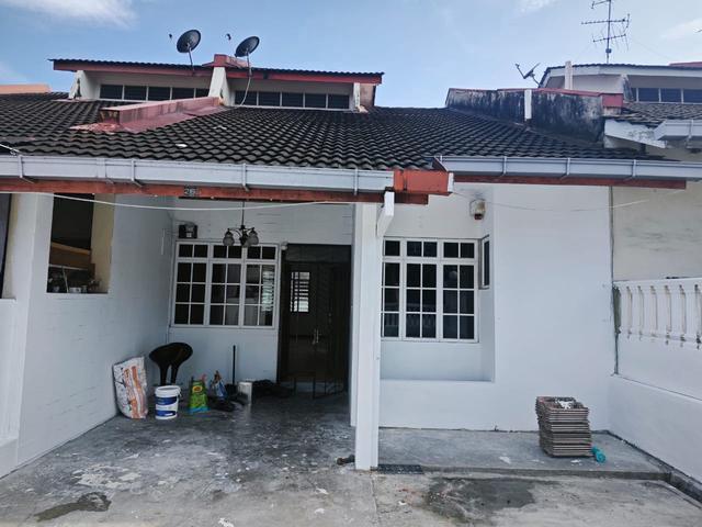 15 Storey Terrace house Taman Perling Jalan Belibis