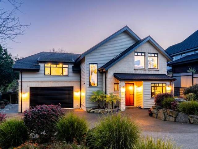 15a Kitchener Square, Highfield, Timaru