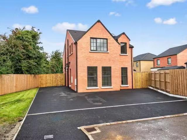 15a Willowfield Crescent