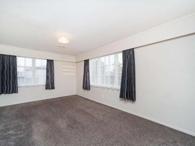 15B Wikiriwhi Crescent, Awapuni, Palmerston North City