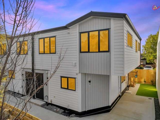 15C Mckean Avenue, Manurewa, Manukau City