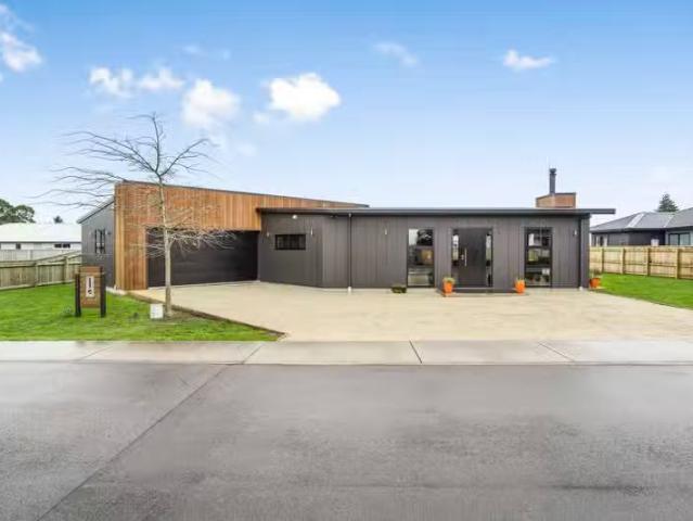 15D Madison St, Carterton, Carterton For Sale