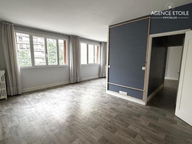 15ème LOURMEL / RUE LECOURBE: Appartement 2/3 PIÈCES à louer en parfait état avec Cave et Box