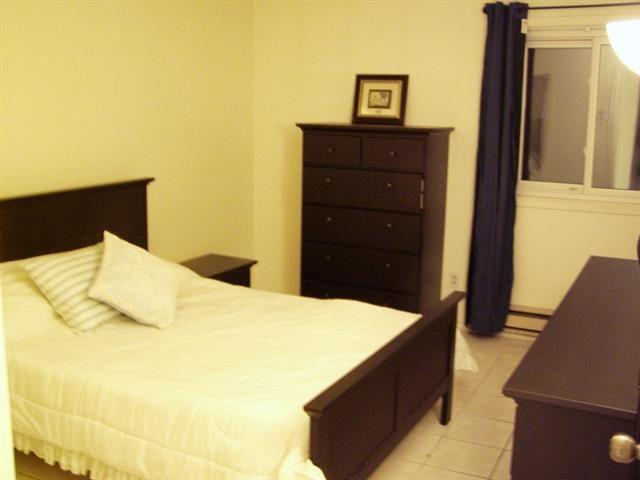 1605 Rue Robert Charbonneau