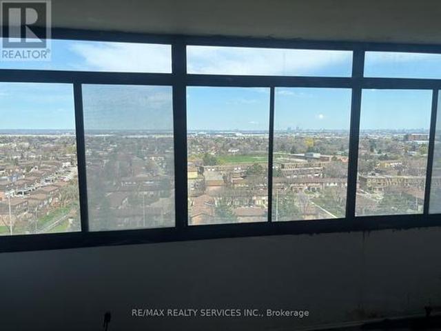 1605 18 Knightsbridge Road, Brampton, ON, L6T 3X5 lease for lease | Listing ID W13048 | Royal LePage