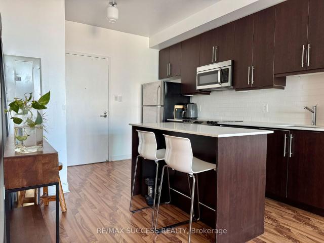 1605 1 Queen Street W, Toronto | Expired, C12478 | Condos. Ca