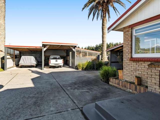 1606 South Road, Oakura, New Plymouth