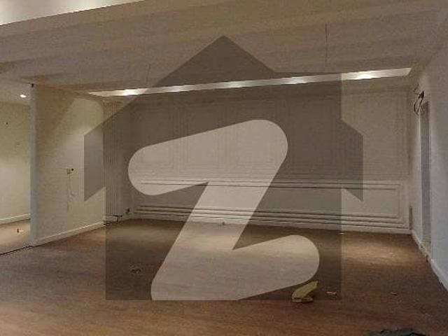 1865 Sqfts Office Available For Rent