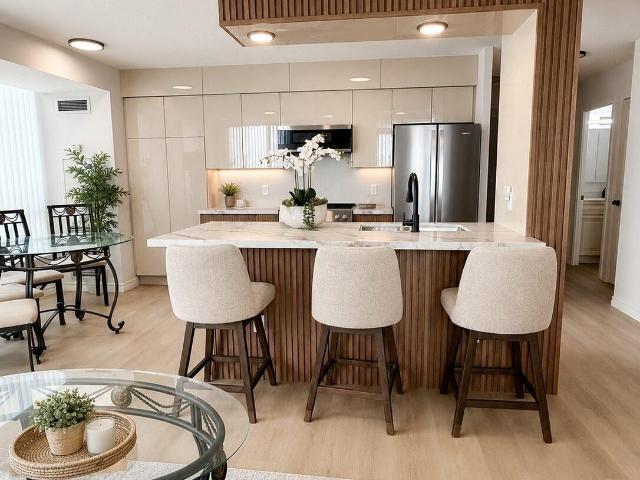 1608 4 Kimbermount Avenue, Mississauga | 2Beds/2Bath, Condo, $685,500 | Condos. Ca