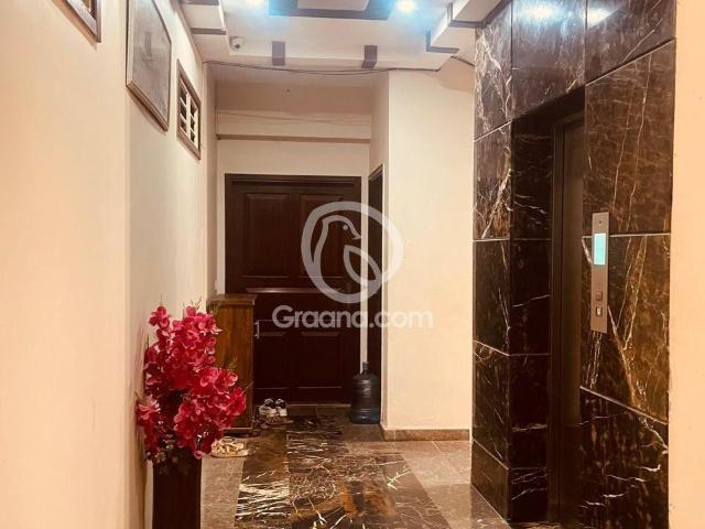 1600 Ft² Flat for Rent
