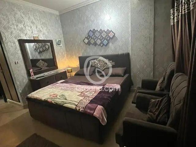 1600 Ft² Flat for Rent