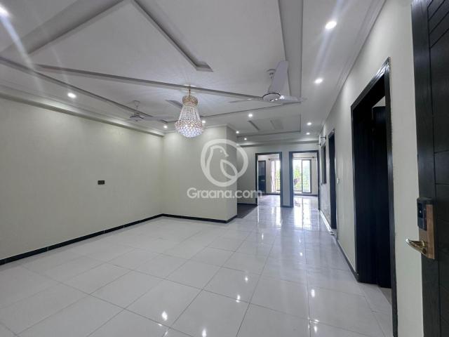 1600 Ft² Flat for Sale