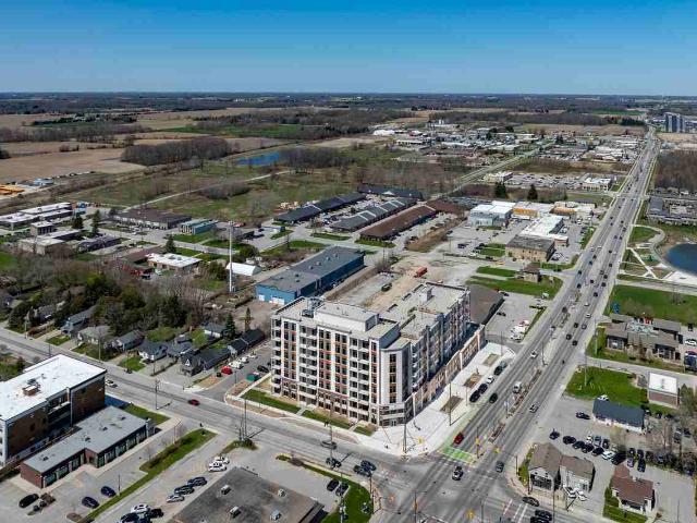 1600 Hyde Park Village Apartments 2 Bedroom Apartment for Rent at 1600 Hyde Park Rd, London, ON N6H 0L5 Fox Hollow