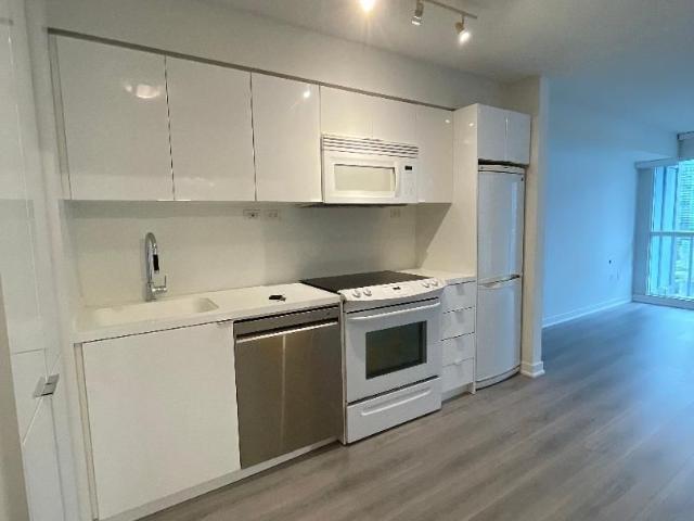 1603 15 Iceboat Terrace, Toronto | Leased, C12505 | Condos. Ca
