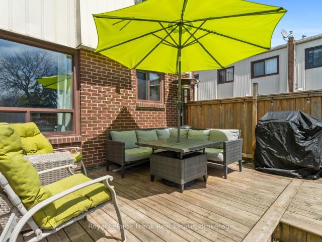 160 1 Oxford Street, Oshawa | For Sale @ $389,900 | Condos. Ca