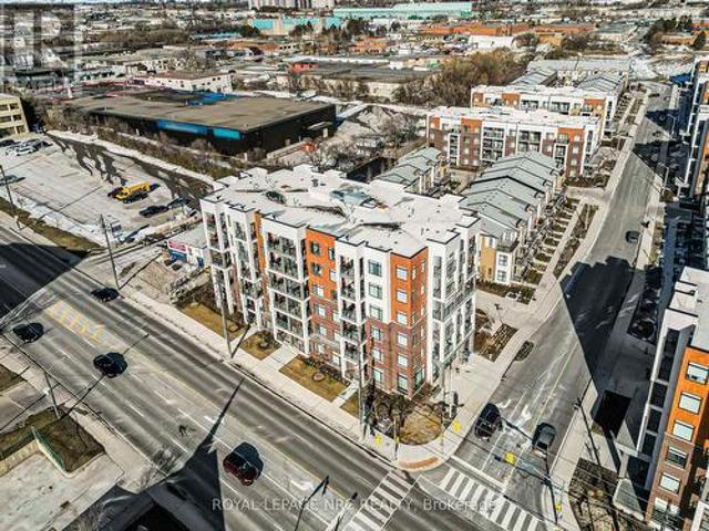 409 160 Canon Jackson Drive, Toronto Beechborough Greenbrook, ON, M6M 0B7 condo for sale | Listing ID W12012 | Royal LePage