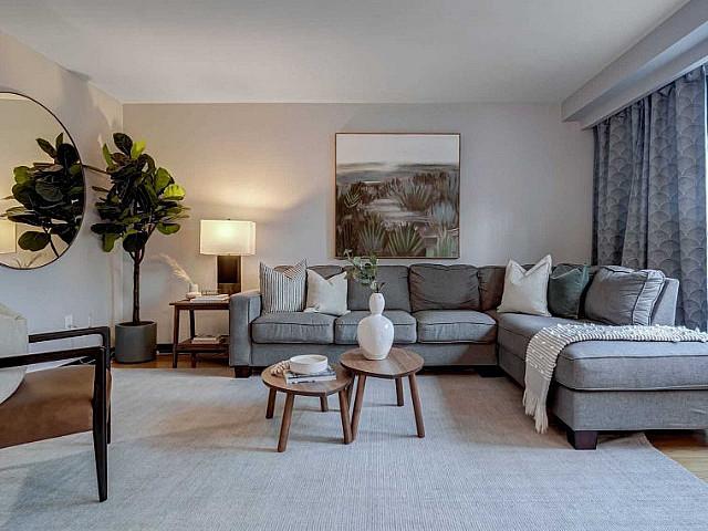 160 Carsbrooke Rd, Toronto 3 Bed / 2 Bath