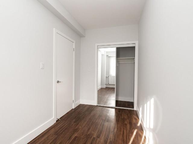 160 Huron Street 1 Bedroom Apartment for Rent at 160 Huron St, Toronto, ON M5T 2B5 Grange Park