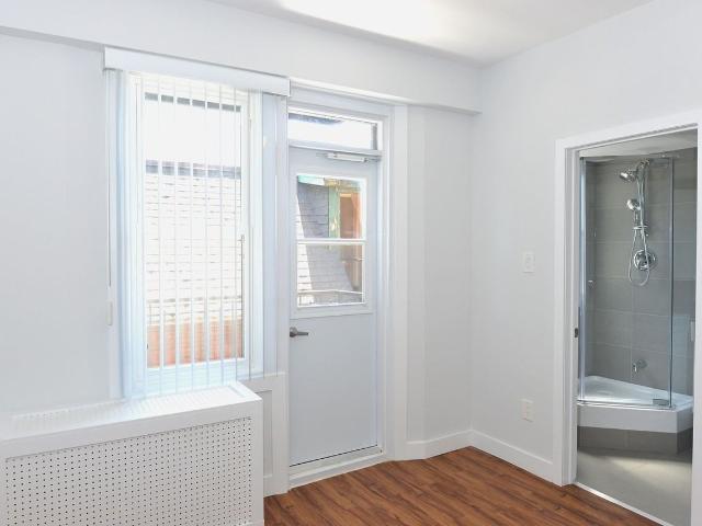160 Huron Street 1 Bedroom Apartment for Rent at 160 Huron St, Toronto, ON M5T 2B5 Grange Park
