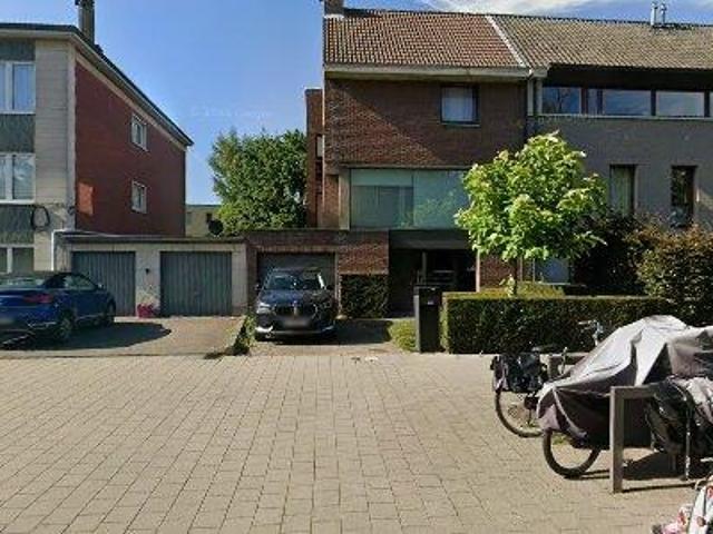 160 m2 apartment for rent in Antwerp Ekeren
