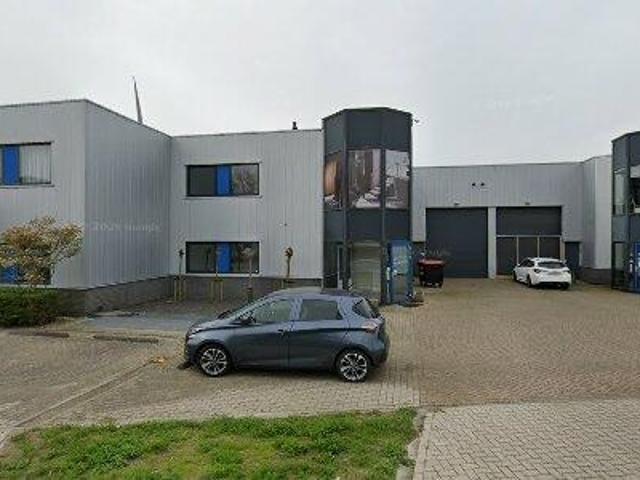 160 m2 office space for rent in Zaanstad