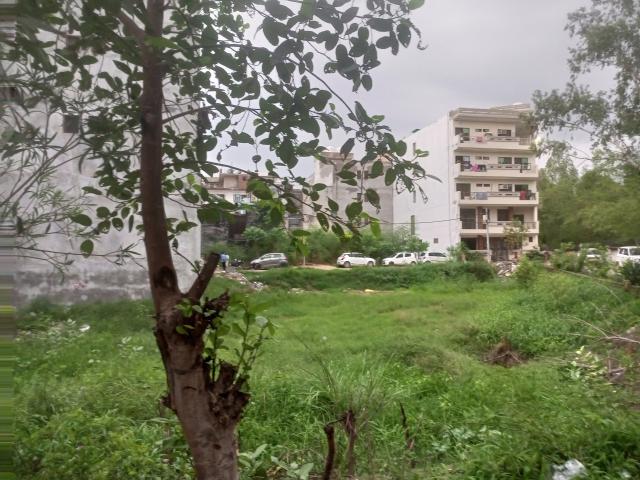 160 Sq.Yd. Plot in Knowledge Park V Greater Noida Listing ID: #9789