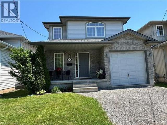 160 Wallace Avenue S, Welland, ON, L3B 1R5 house for sale | Listing ID 40812 | Royal LePage