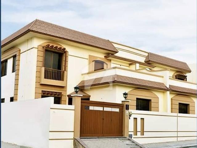 160 Yards 6 Rooms 4 Bed DD One Unit Villa