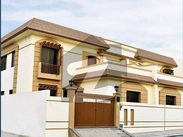160 Yards 6 Rooms 4 Bed DD One Unit Villa