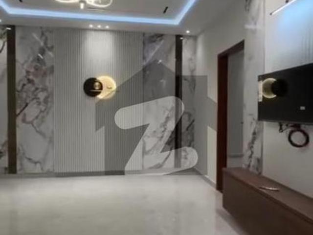 160 yards one unit super luxury banglow block C Naya Nazimabad