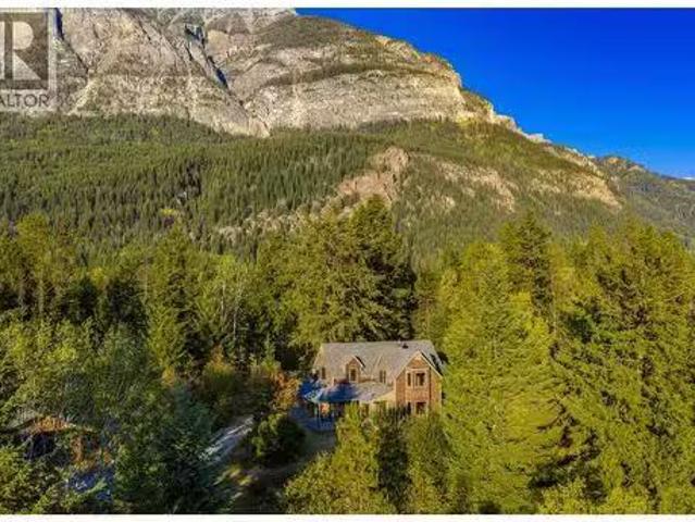 1615 Campbell Road, Golden, BC, V0A 1H7 house for sale List.