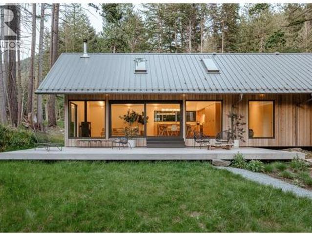 1616 Joan Audrey Lane, Bowen Island, BC, V0N 1G2 house for sale | Listing ID R3126 | Royal LePage
