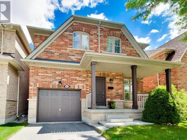 1613 Northmount Avenue, Mississauga, ON, L5E 1Y9 house for sale | Listing ID W13485 | Royal LePage