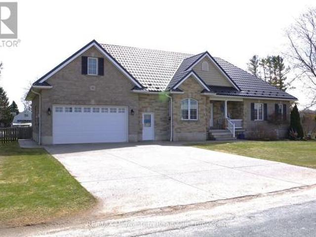 161 Brock Street, West Perth Monkton, ON, N0K 1P0 house for sale | Listing ID X12062 | Royal LePage