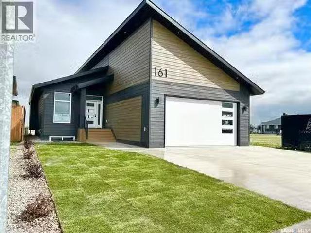 161 Delaet Drive, Weyburn, SK, S4H 3B9 house for sale Listi.