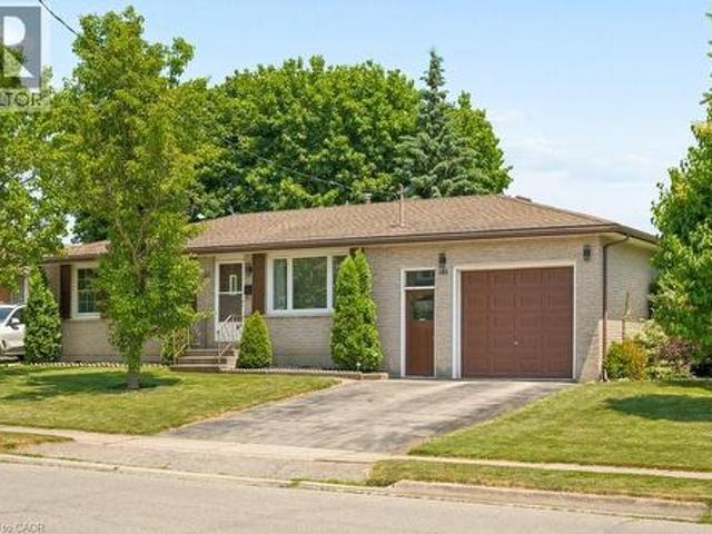 161 East Park Drive, Woodstock, ON, N4S 3N1 house for sale | Listing ID 40838 | Royal LePage