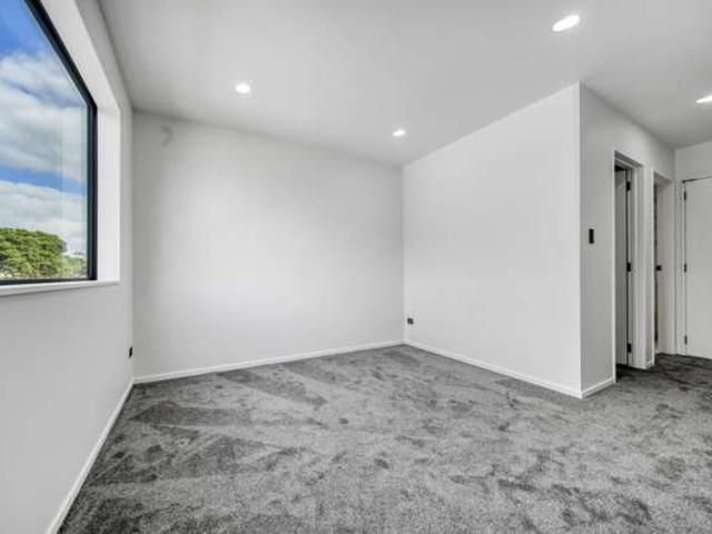 1/61 Kairanga Street, Mangere East, Manukau City
