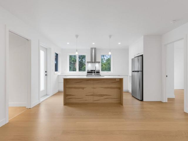 1629 Av. Bourbonnière, Montréal Mercier, QC H1W