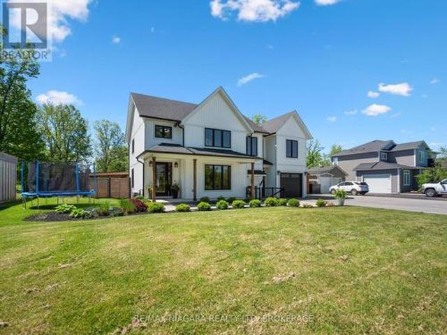 1623 Bertie Street, Fort Erie Crescent Park, ON, L2A 5M4 house for sale | Listing ID X13413 | Royal LePage