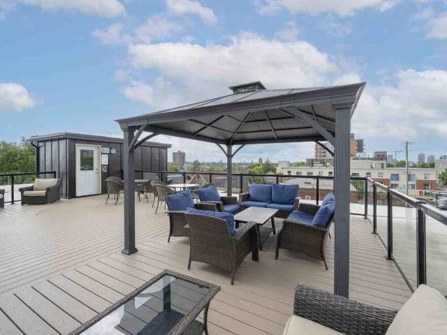 162 Cambridge St North 1 Bedroom Apartment for Rent at 162 Cambridge St N, Ottawa, ON K1R 7A9 Centretown West
