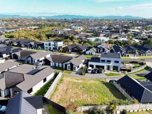 162 Te Huia Drive, Flagstaff, Hamilton City For Sale