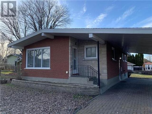 1632 Canterbury, Greater Sudbury, ON, P3A 1J2 house for sale | Listing ID 2121 | Royal LePage