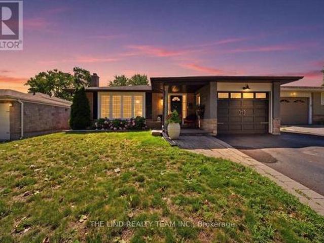 163 Orchard Heights Boulevard, Aurora, ON, L4G 3A3 house for sale | Listing ID N13627 | Royal LePage