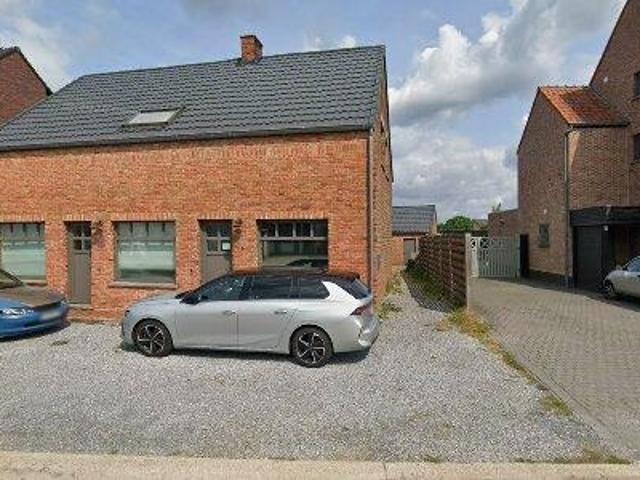 163 m2 apartment for rent in Ham