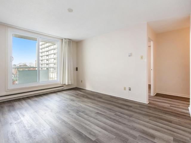 163 MacLaren St Bachelor [object Promise] for Rent