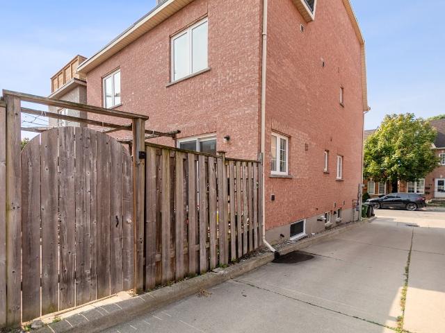 163 Rankin Crescent 1 Bedroom Apartment for Rent at 163 Rankin Cres, Toronto, ON M6P 4H8 Junction Triangle