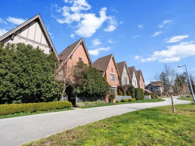 1644 Avenue, Surrey, BC, V3Z 0V8 house for sale | Listing ID R3114 | Royal LePage