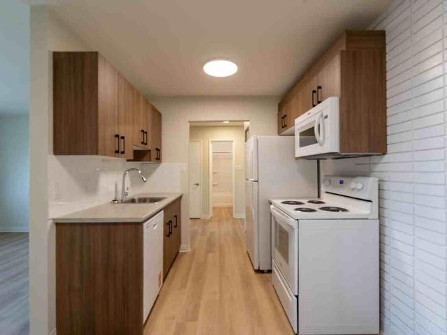 1643 Henderson Hwy 1 Bedroom Apartment for Rent at 1643 Henderson Hwy, Winnipeg, MB R2G 1N9 River East Subdivision