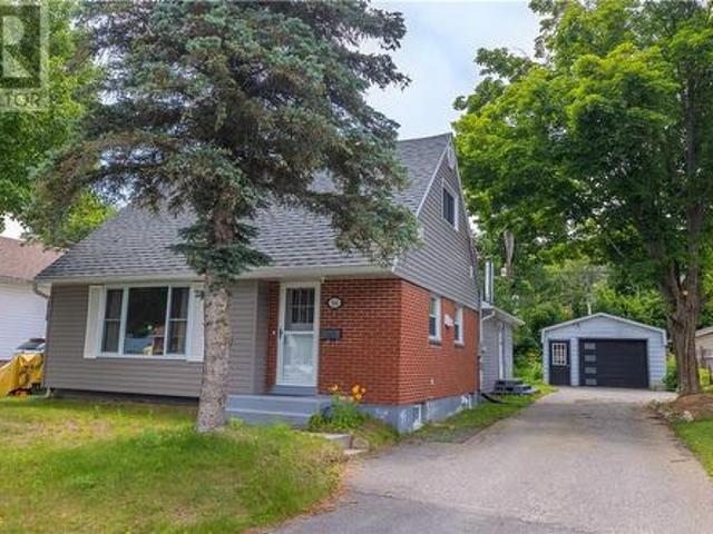 164 Axmith Avenue, Elliot Lake, ON, P5A 1C1 house for sale | Listing ID 2117 | Royal LePage