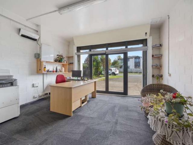 164 Gray Avenue, Papatoetoe, Manukau City